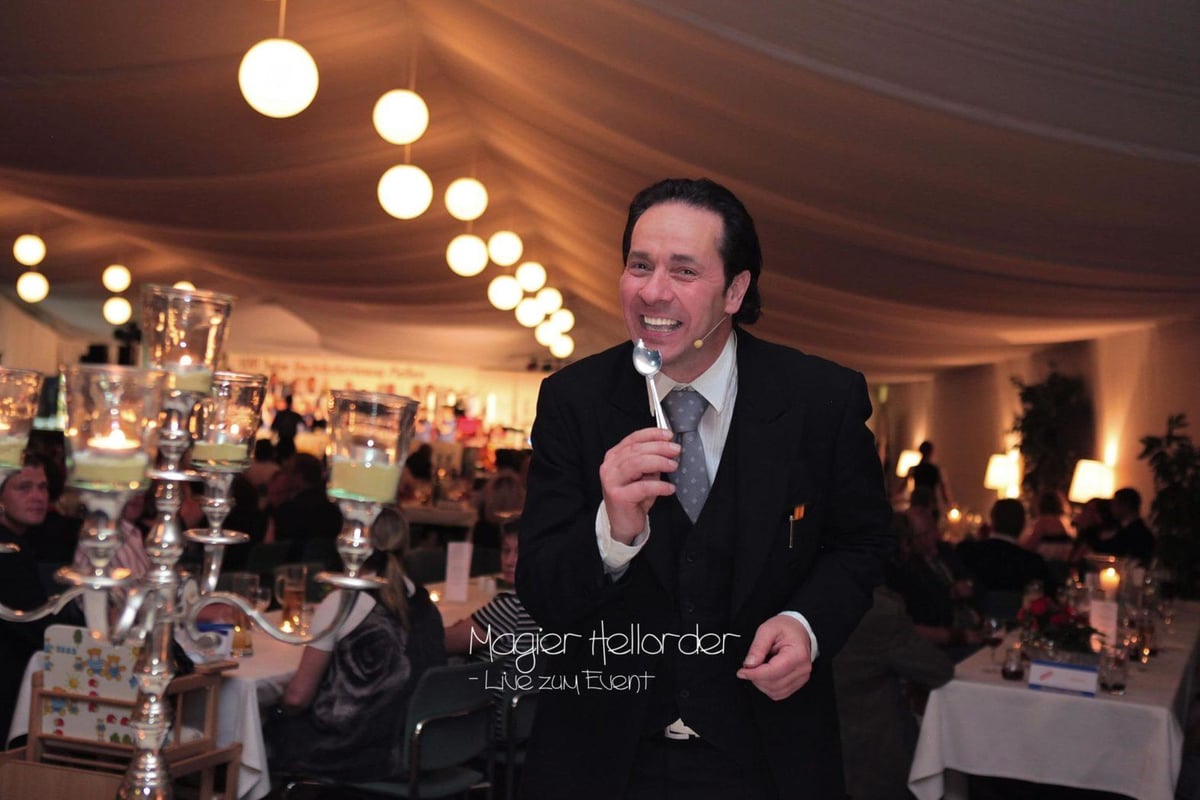 01-Magier-Hellorder-Solo-Magie-of-Dinner-Impressionen-5