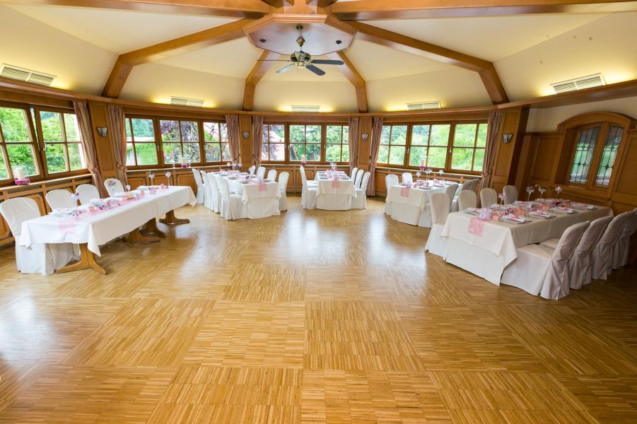 1442498891_1557285393_hochzeitssaal_muenchen_landhotel_hallnberg_27.06.2016.conv_