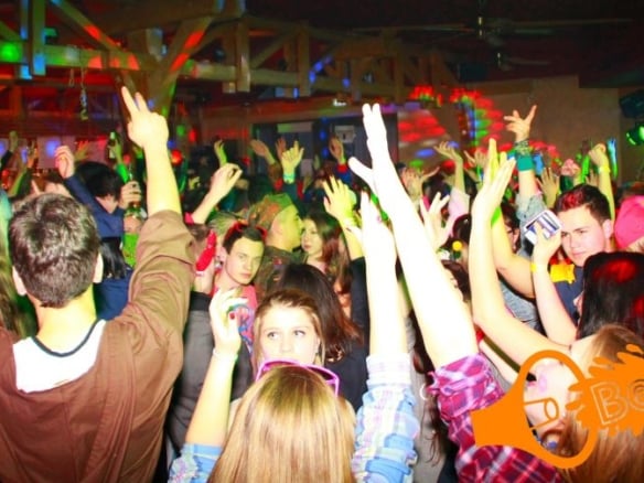 Ihr Partyexperte – Mobildiscothek Beatzz