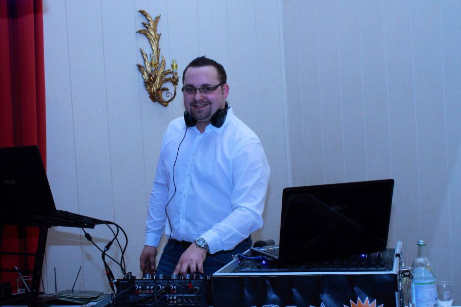 Ihr Partyexperte – Mobildiscothek Beatzz