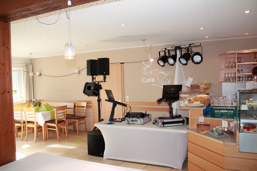 Ihr Partyexperte – Mobildiscothek Beatzz
