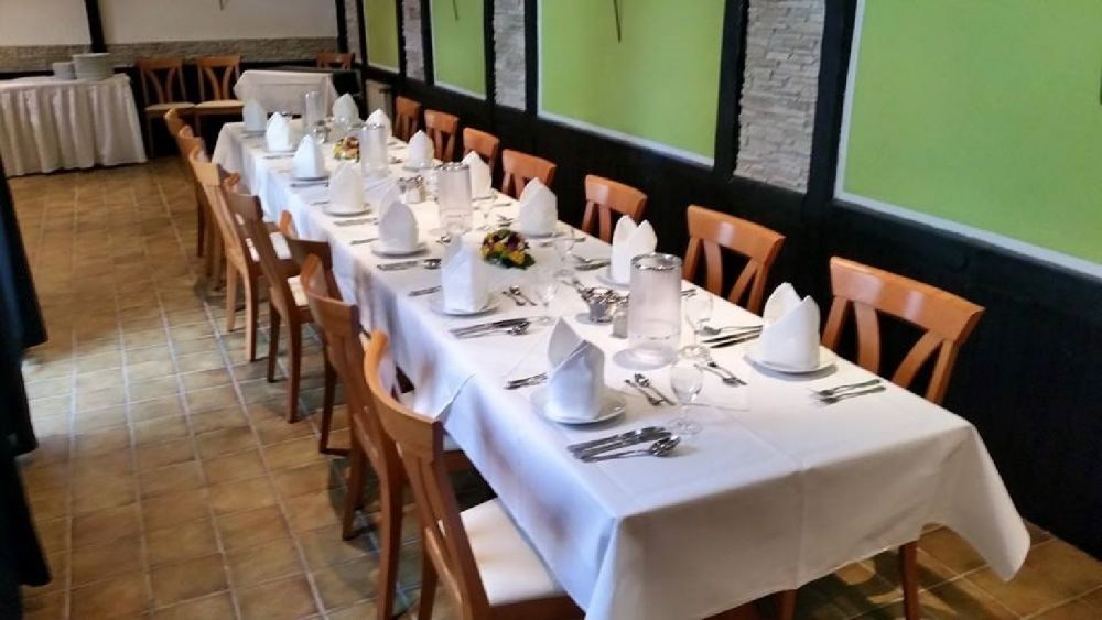 1456342465_1915206808_hochzeitstafel_mit_buffet-001.conv_