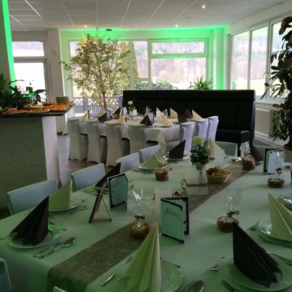 Hochzeit in Moderner Eventlocation