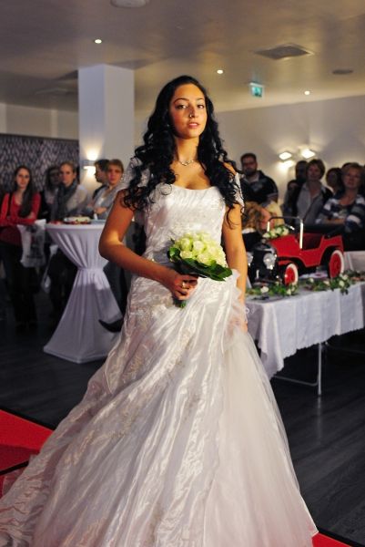 Bea’s Kleideratelier – Brautkleider/Abendmode bis Gr. 70