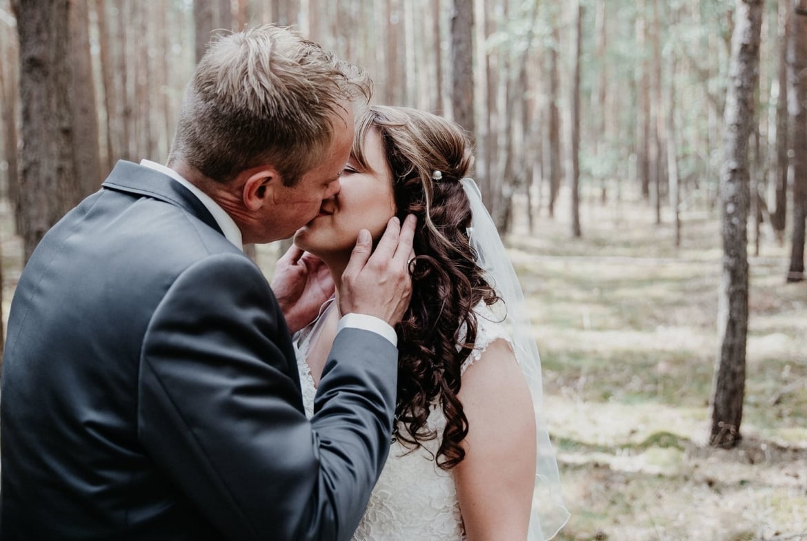 MOMENTE-HOCHZEITSFOTOGRAFIE