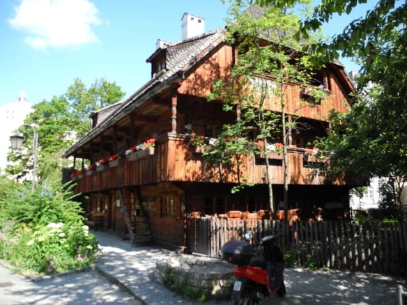 Feiern Sie im idyllischen Holzhaus mitten in München