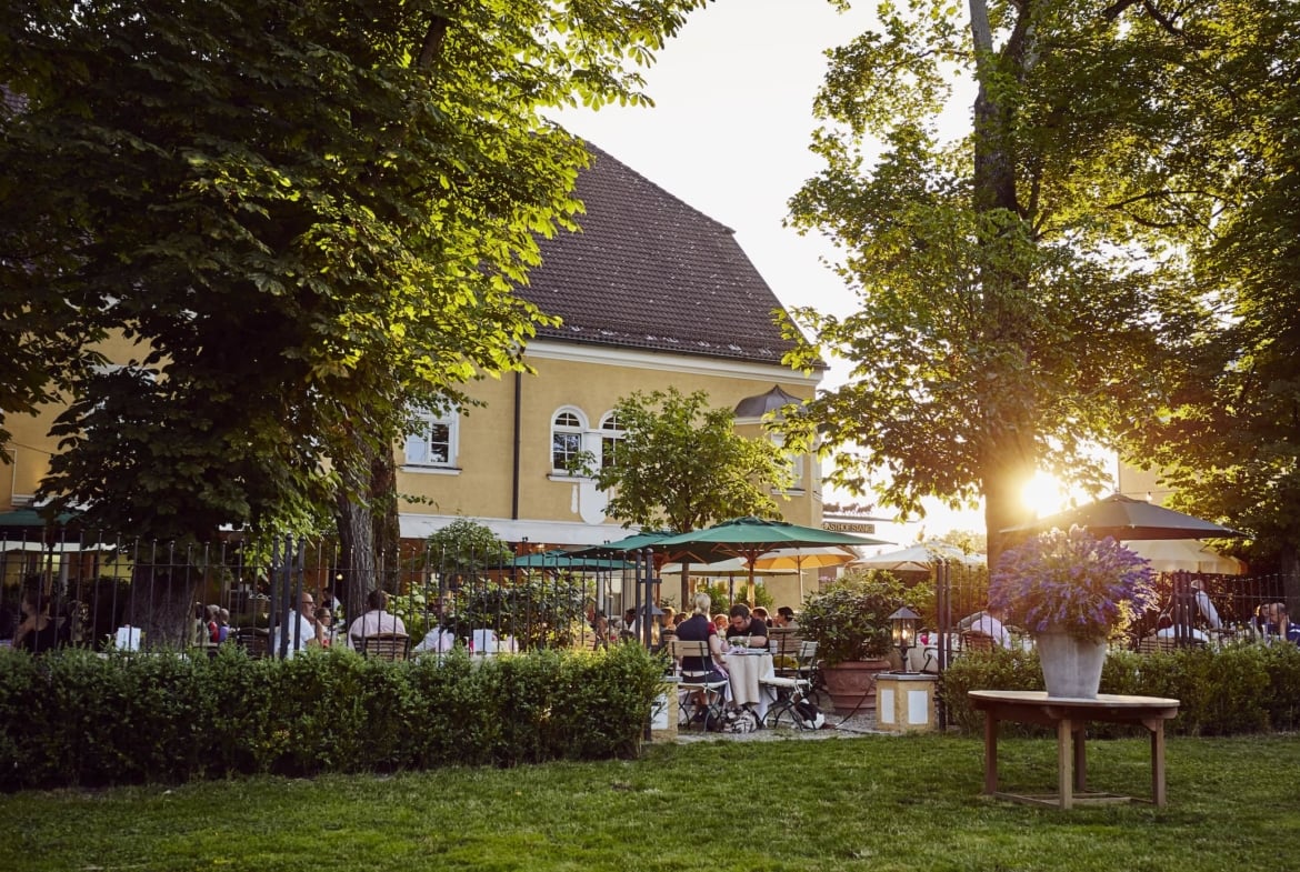 detailverliebte Hochzeitslocation im Münchner Umland
