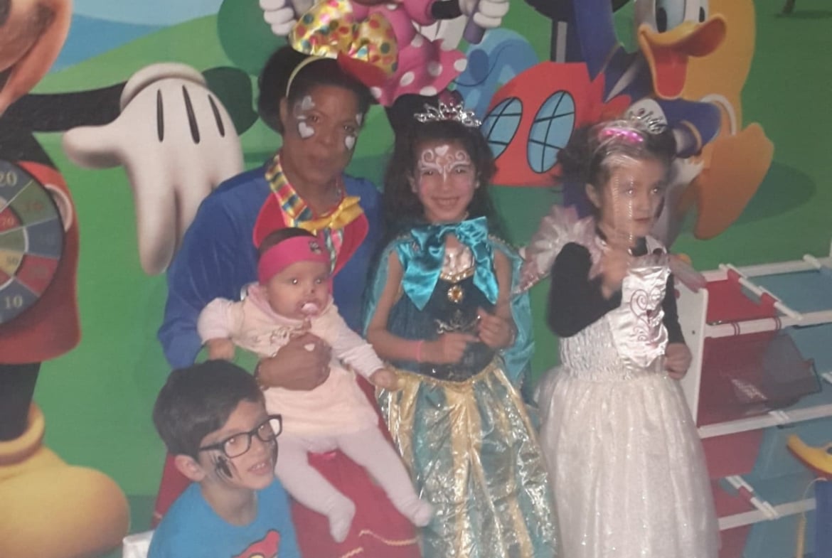 Clown lucy Spaß und Unterhaltung für ihre kleinen Gäste