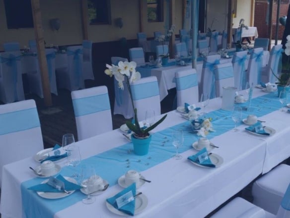 Hochzeitsarrangement Kastaniengruen