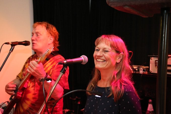 Jan&Angela – Hochzeit mag Dinner- und Partymusik
