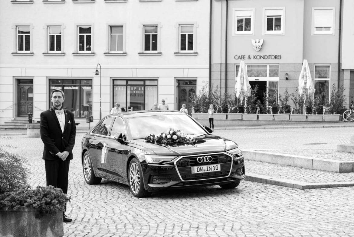 Stilvoll vorfahren mit INmotion Chauffeurservice