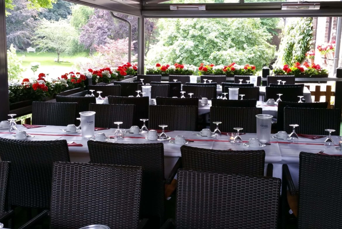 Traumhafte Hochzeit im Park auf Ihre Wünsche abgestimmt