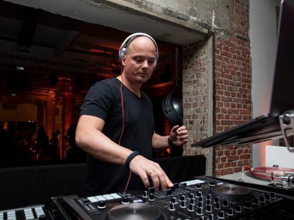 DJ für Hochzeiten und Feiern Frankfurt a. Main & Deutschland