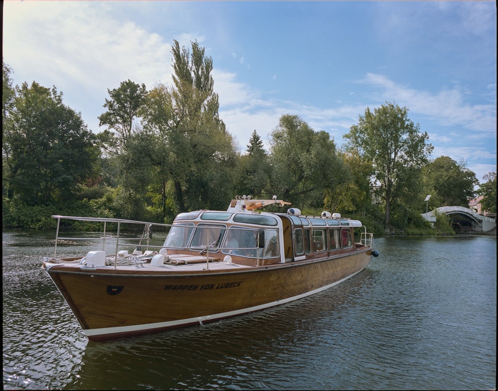 stilvolle Ausfahrt auf historischer Dinneryacht