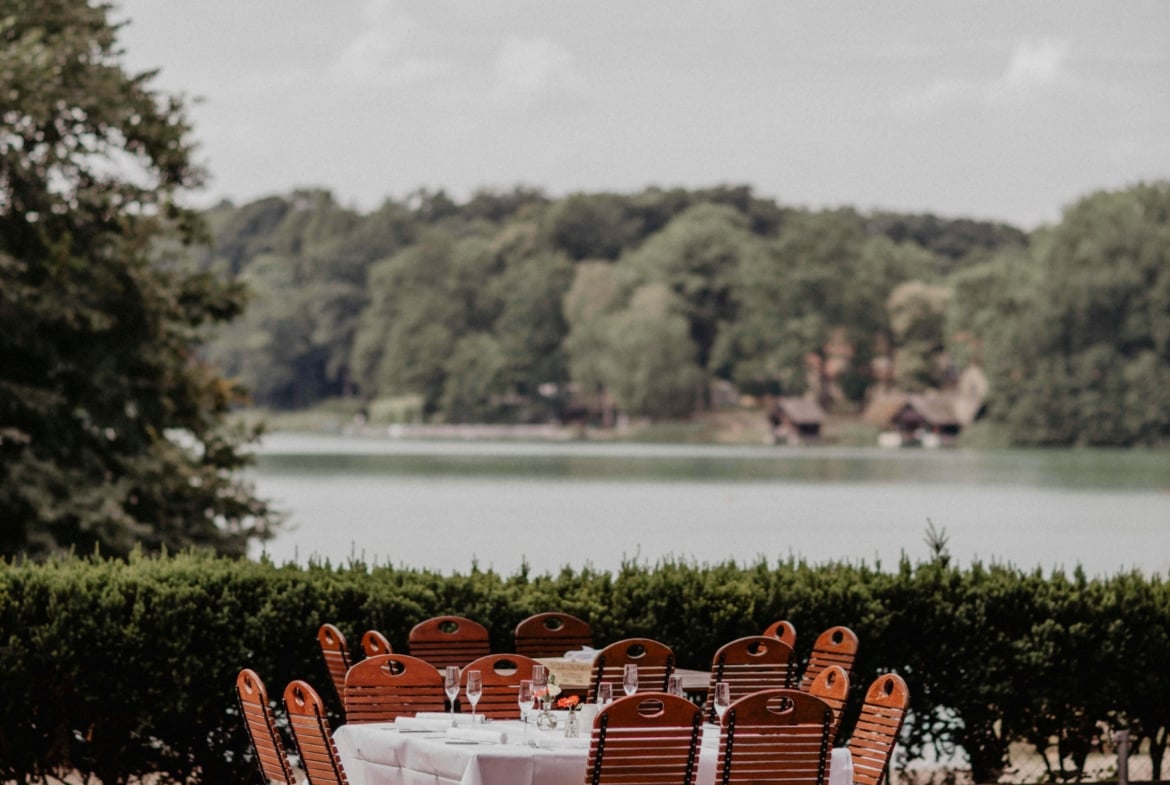 Heiraten im Landhausstil mit Seeblick