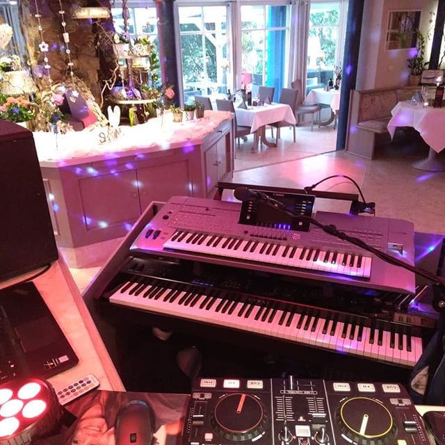 Pianist Sänger DJ für Ihre Hochzeit!