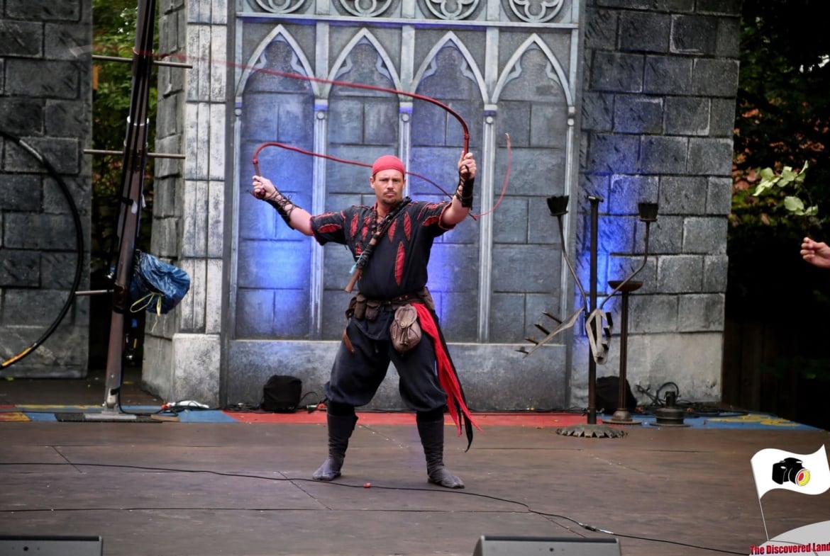 Feuershows, Fakirshows, Walking-Act, LED-Shows