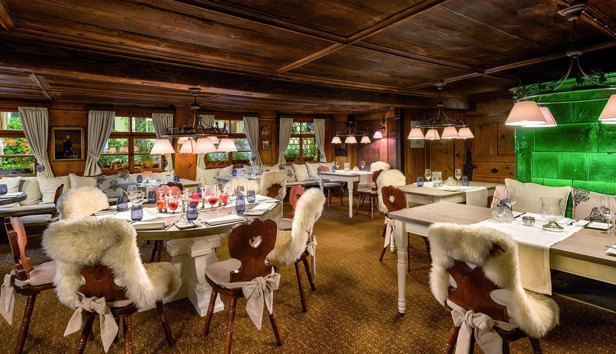 8_Historische-Stube-im-Restaurant-Adler-Stuben-fuer-30-Personen