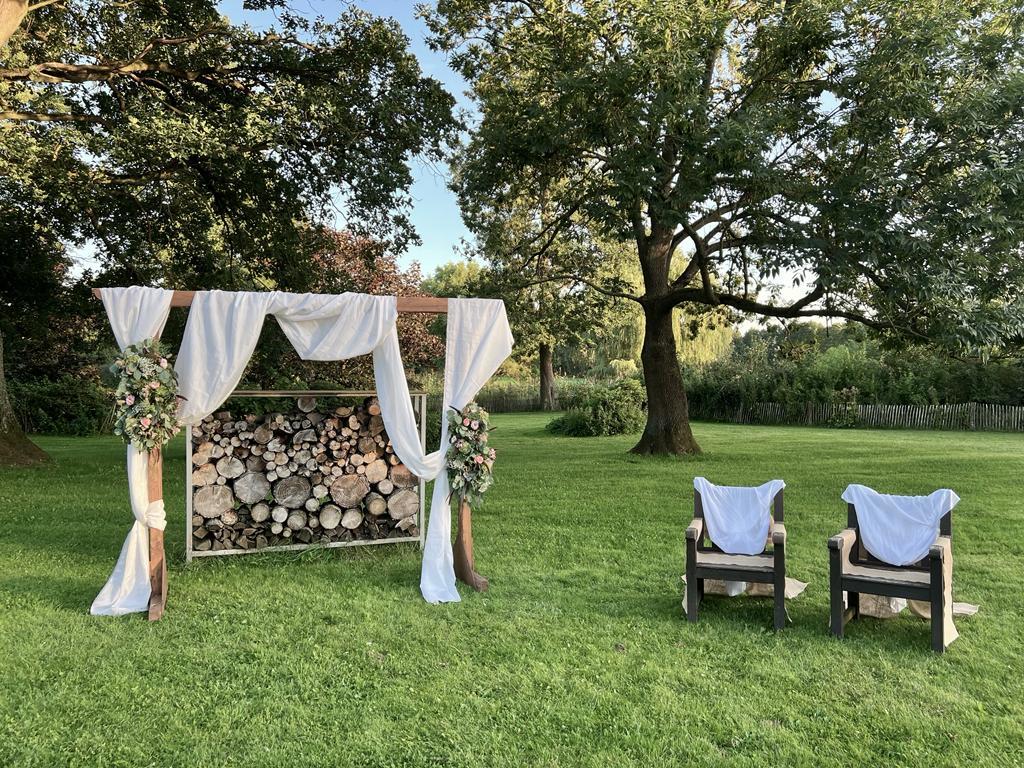 Scheunenhochzeit in Berlin/Brandenburg