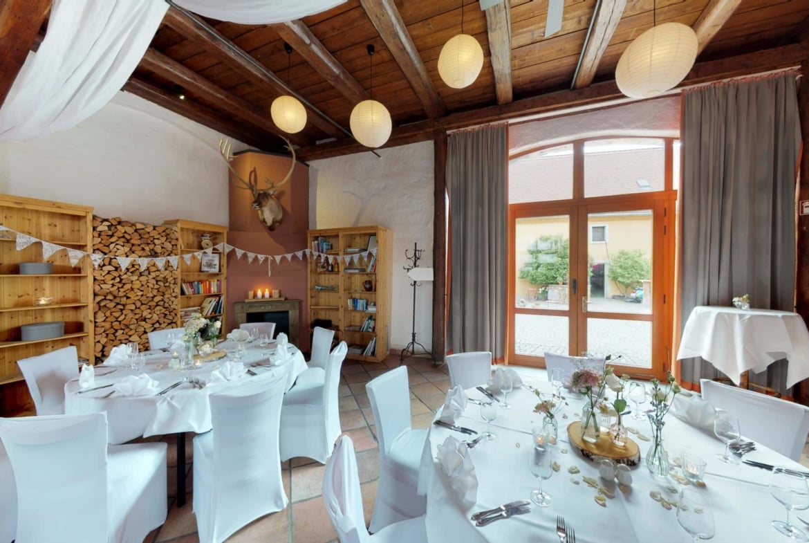 Scheunenhochzeit bei Adams Gasthof in Moritzburg