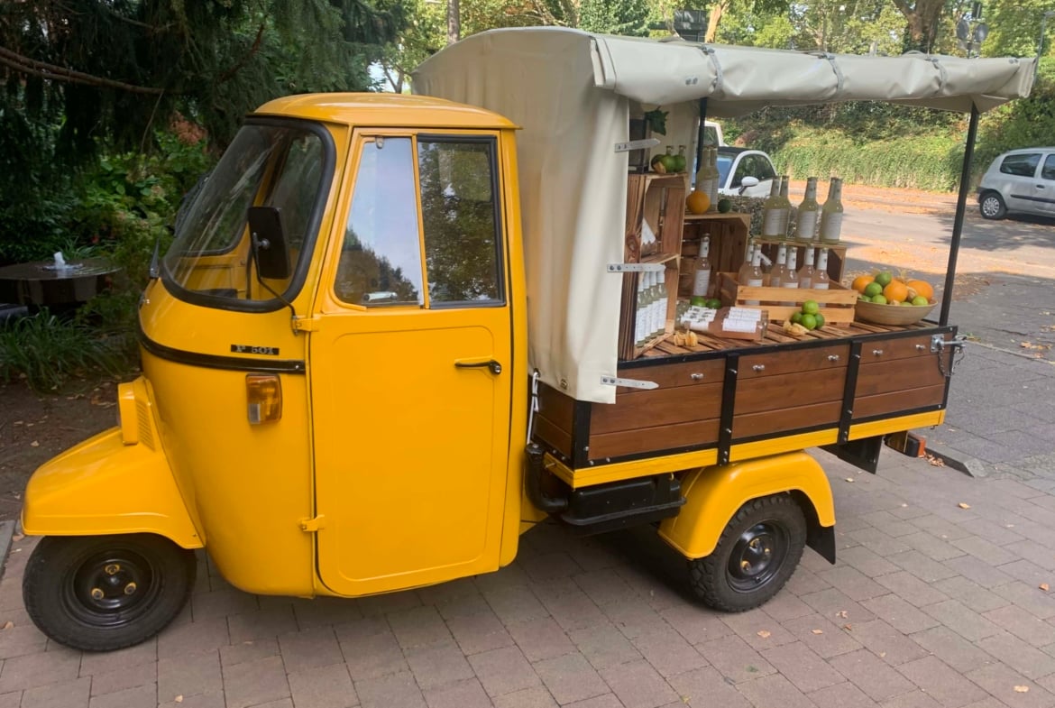Oldtimer-Ape für Ihre Feier als Empfangs- oder Cocktailbar