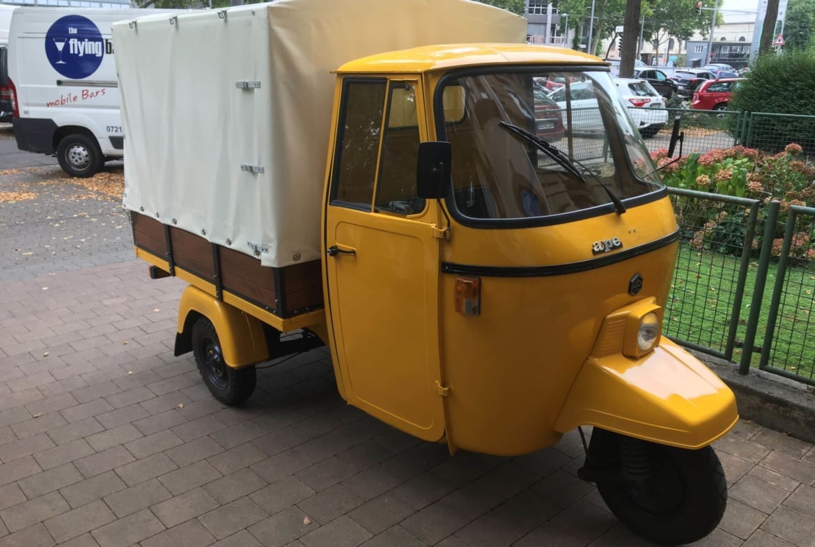 Oldtimer-Ape für Ihre Feier als Empfangs- oder Cocktailbar