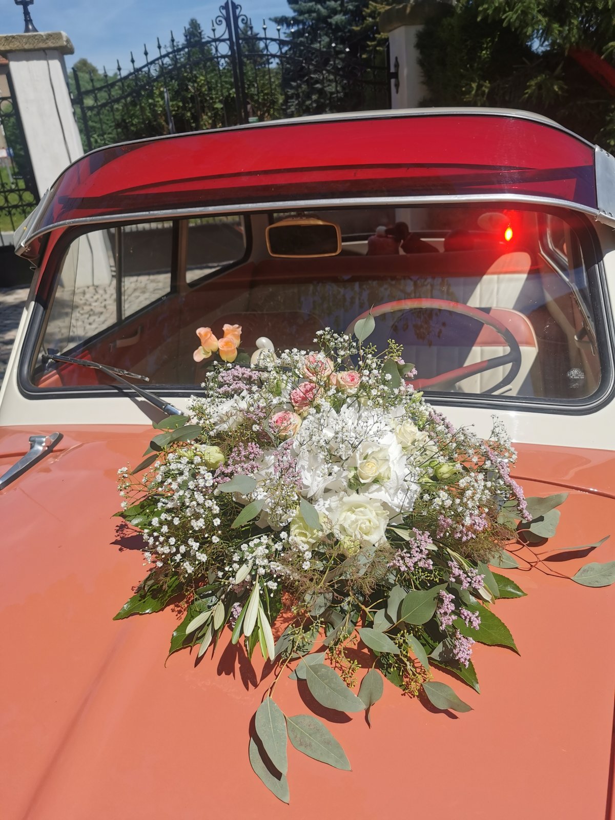 Autoschmuck-Trabi