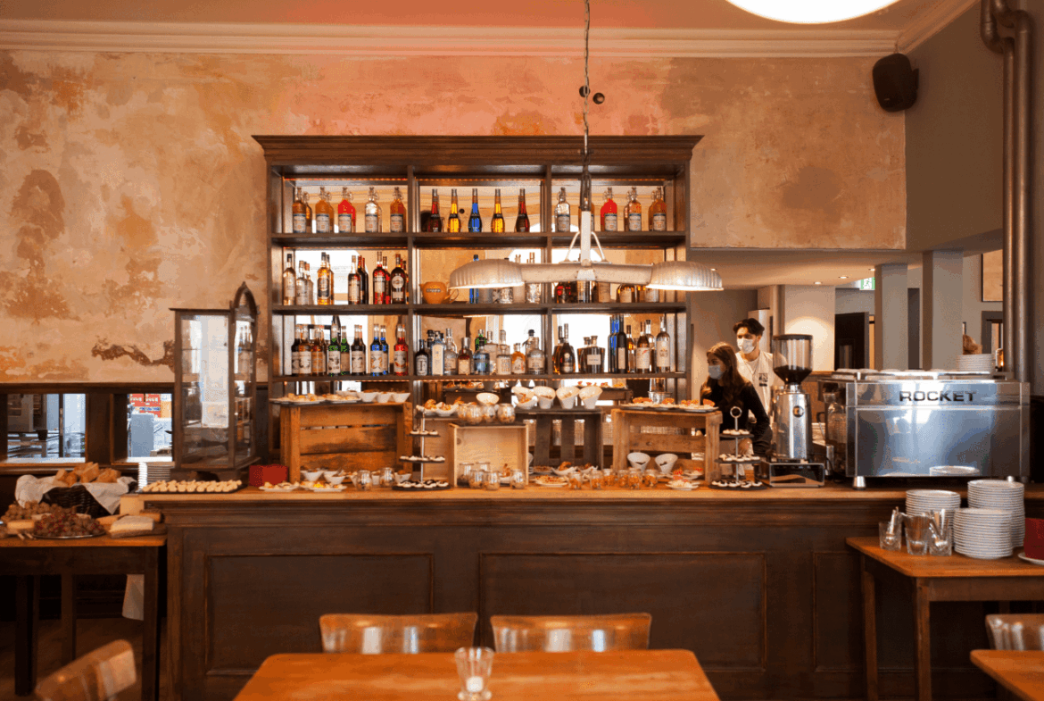 Hochzeitsfeier im Jules Verne Königswinter