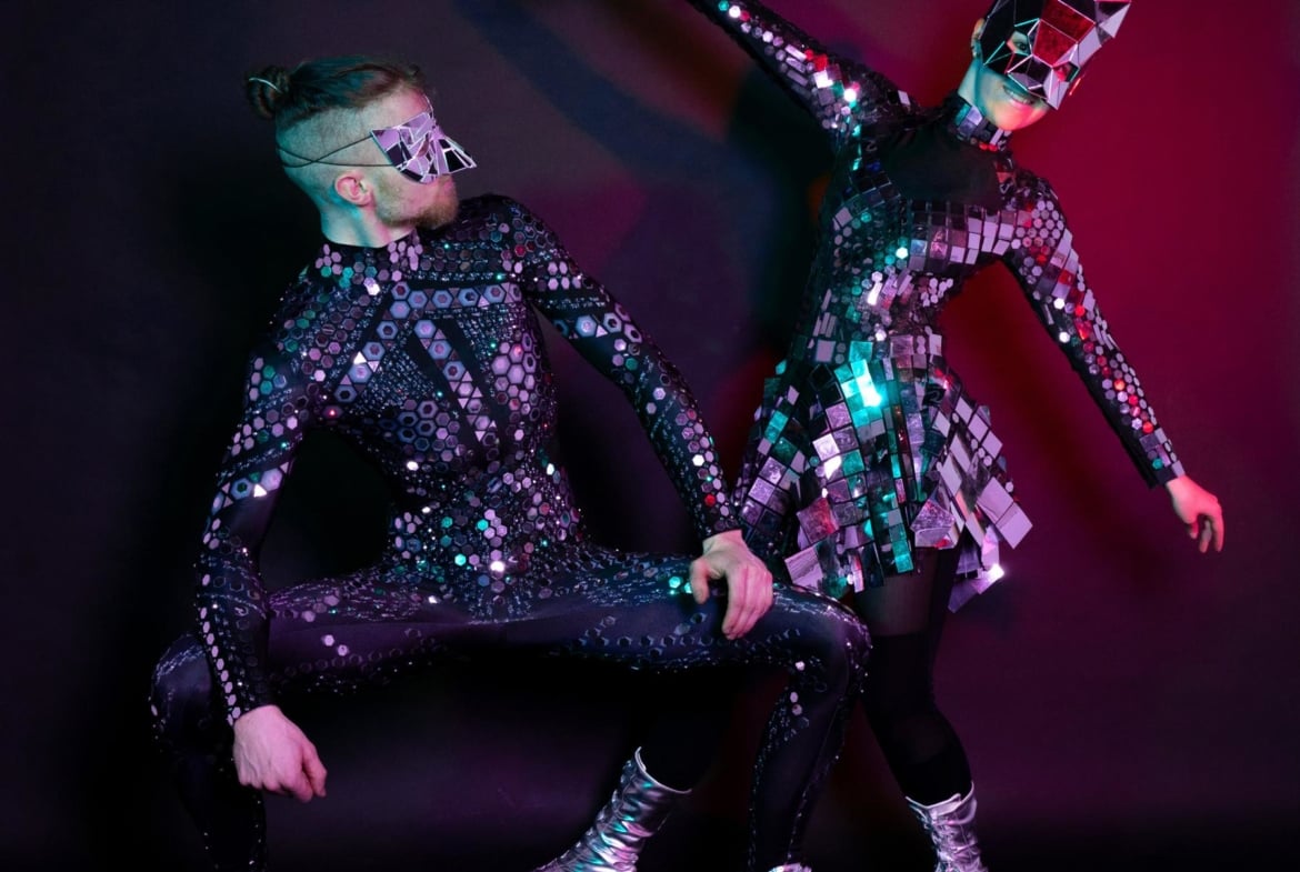 Moderne Licht-, Artistik- und Feuershows vom Profi Duo