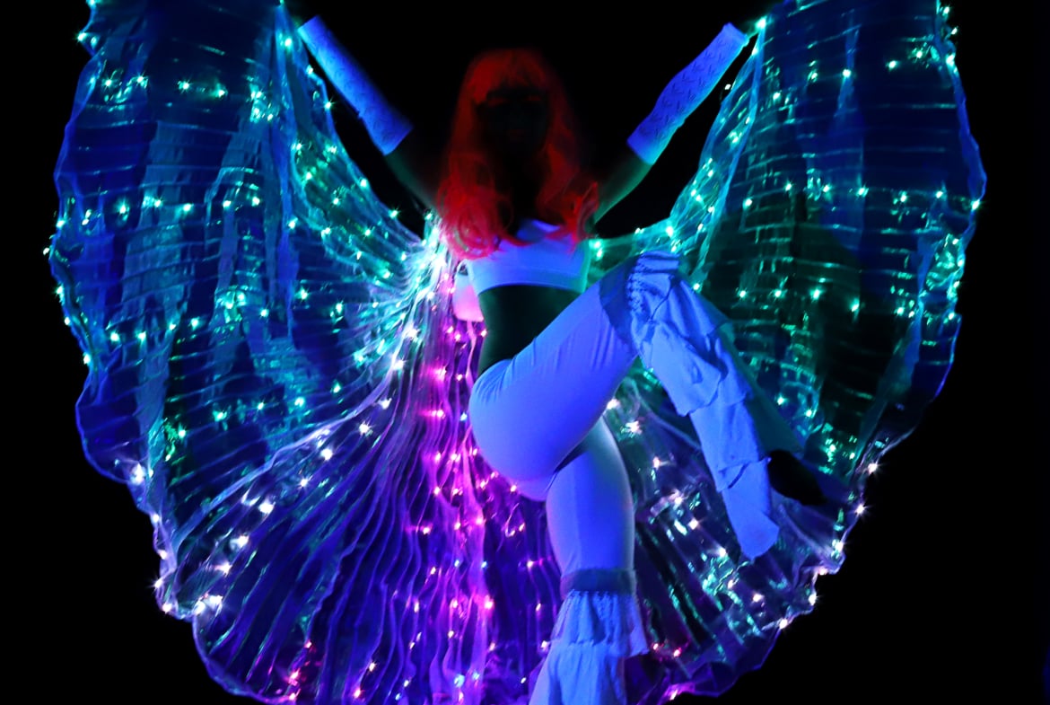 Feuershows, LED – und Schwarzlichtshows, Bauchtanzshows