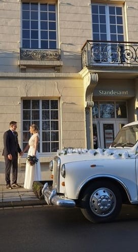 Hochzeitsauto in weiss Princess-Rolls Royce mit Driver oder Fotografen