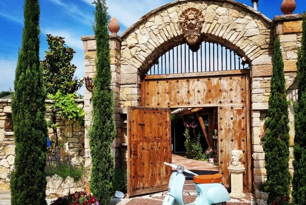 Das CASAMORE: Die exklusive Location im Toscana-Stil