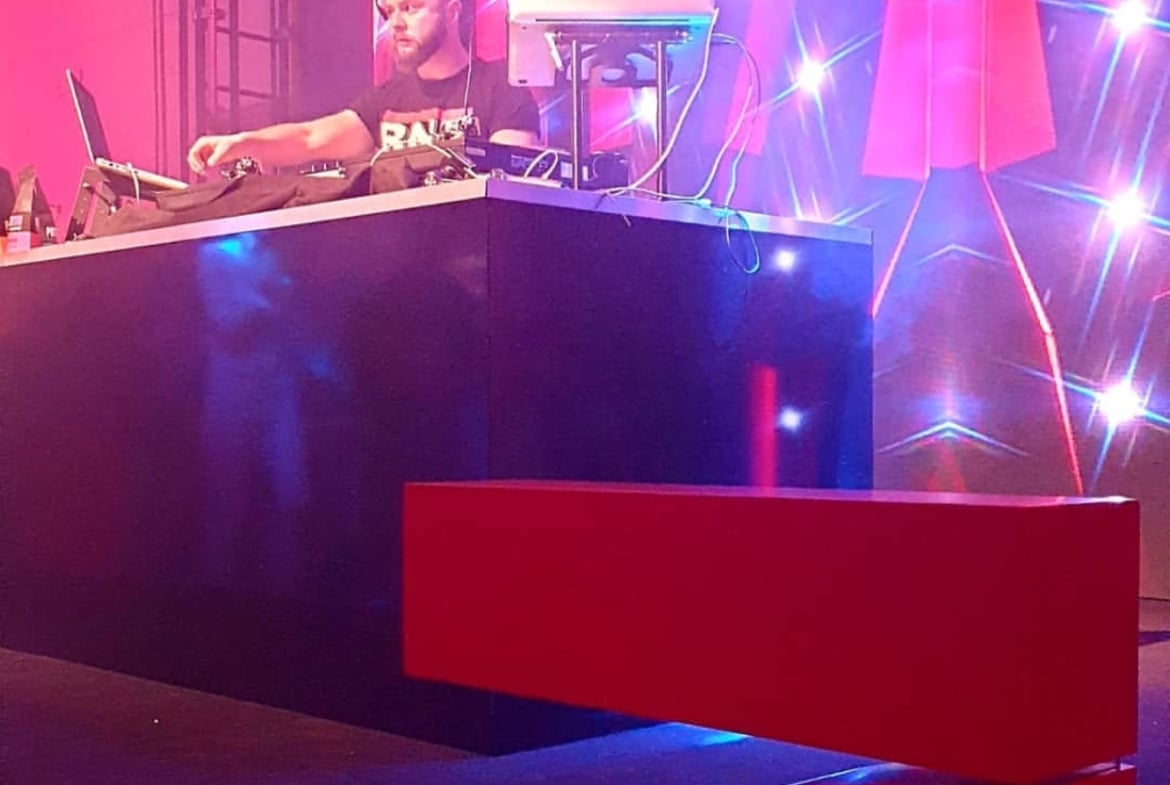 Professioneller Radio-DJ für Hochzeiten und Feiern