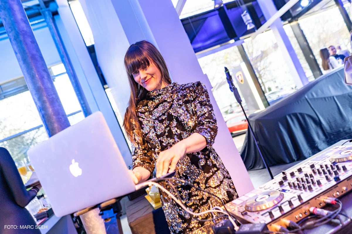 DJane-Sabine-Seide_Lamborghini-Singen_Marc-Seeh-Kopie