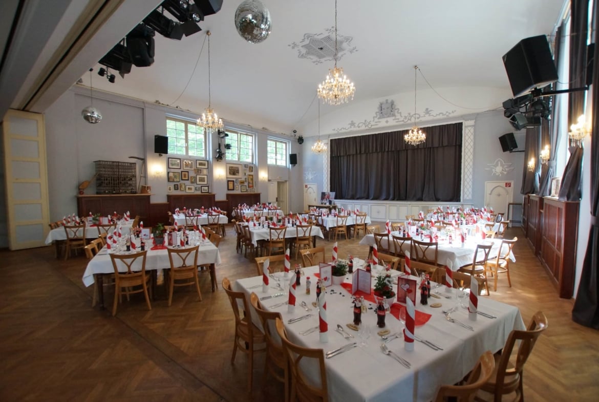 Hochzeit im Waldheim