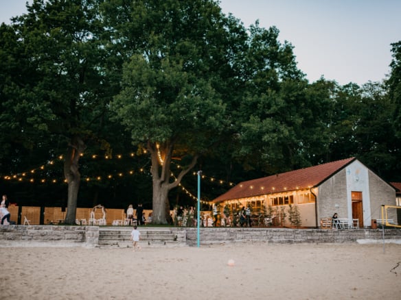 Traumhochzeit am Strand – Strandbad Wendenschloss