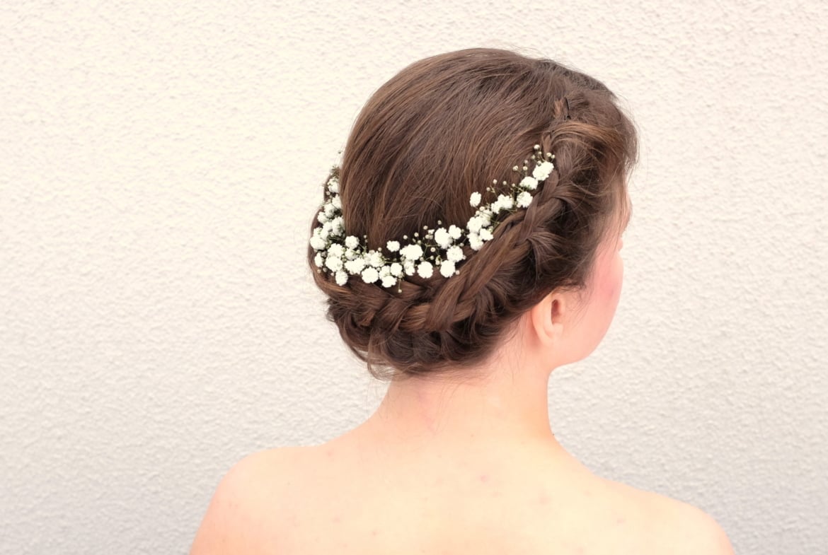 Brautfrisuren und Brautmake-up