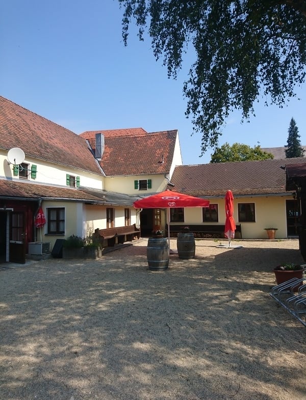 Hochzeit in den Schlossstubn – Freie Trauung im Biergarten