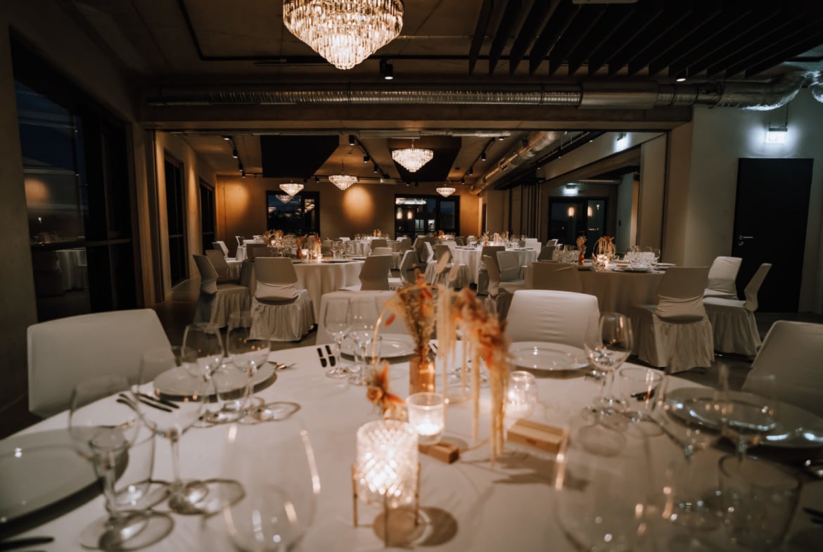 Hochzeit in einmaliger Architektur mit Dachterrasse