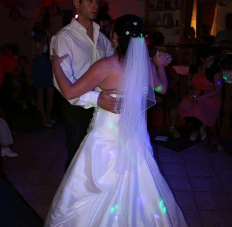 Hochzeits-DJ und mobile Disco mit kompletter Licht-, Laser- und Tontechnik