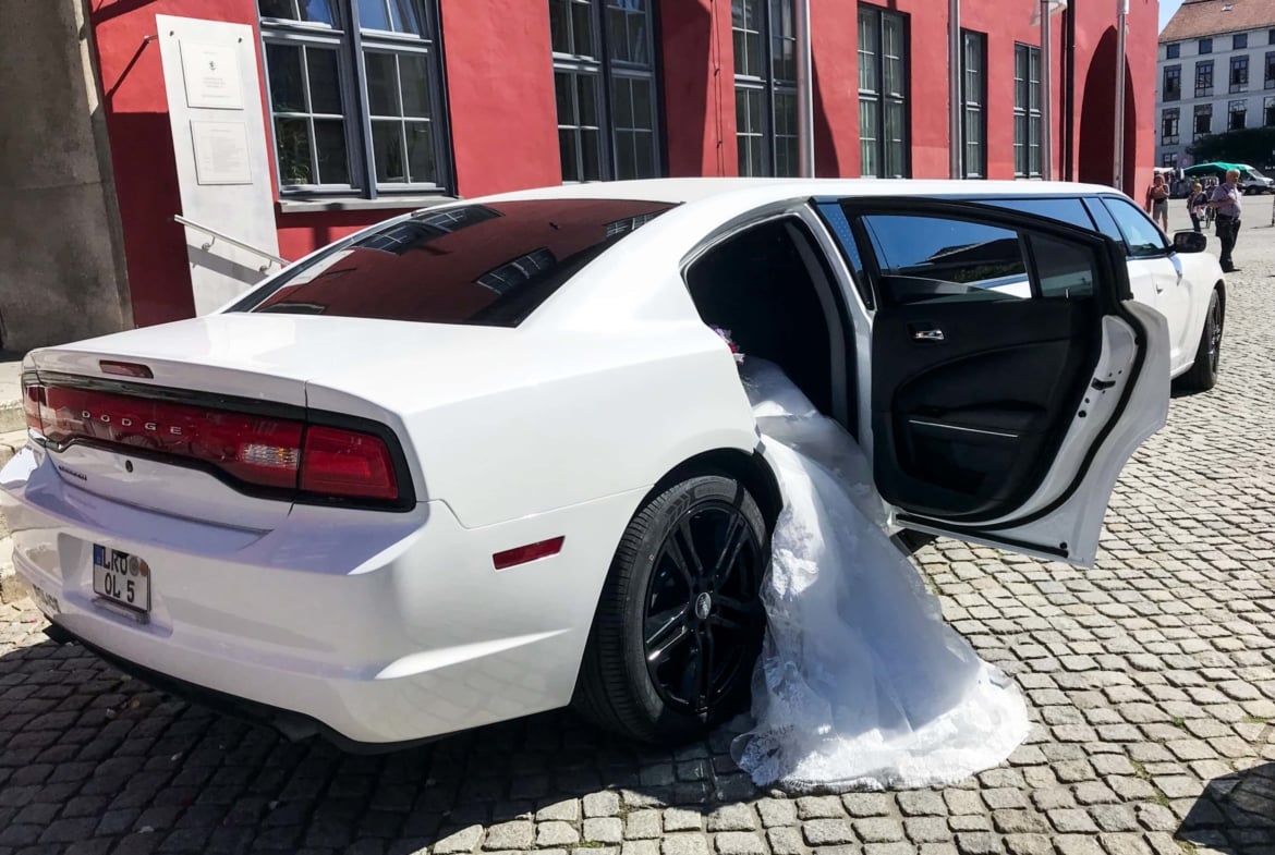 3 Stunden Stretchlimousine mit Blumengesteck