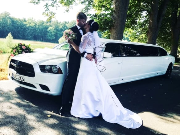 3 Stunden Stretchlimousine mit Blumengesteck