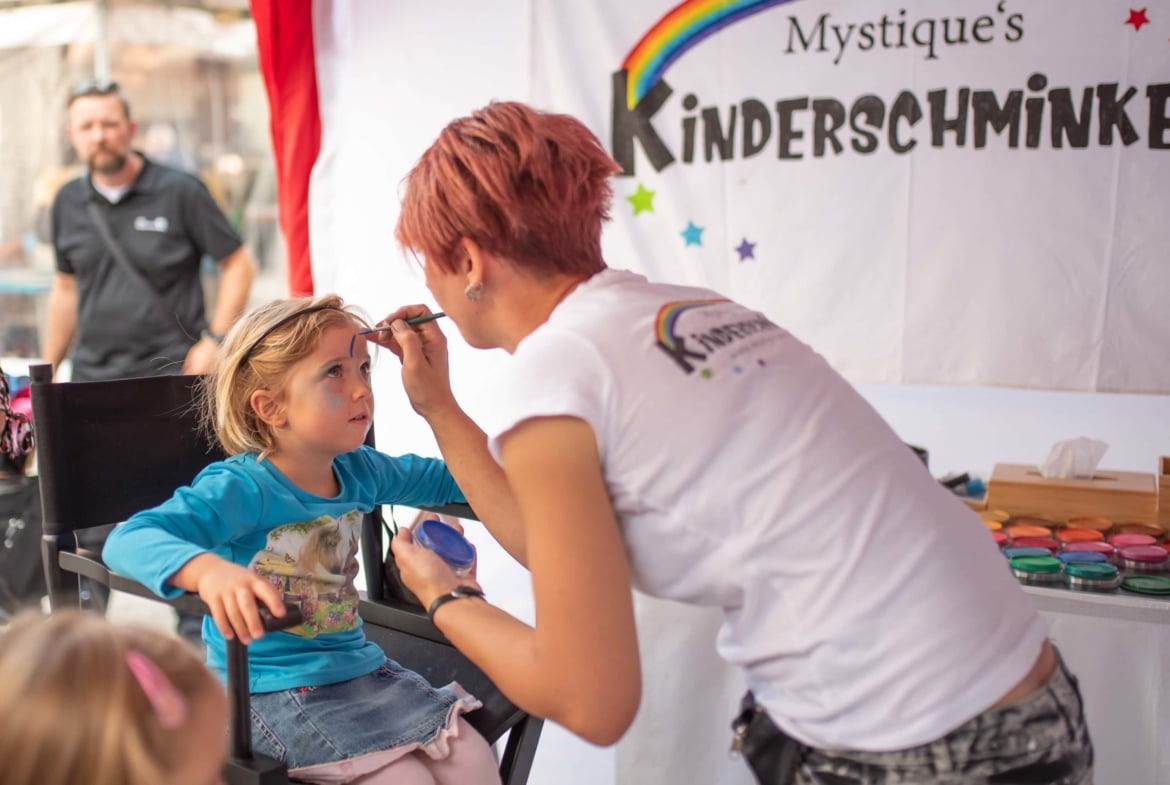 Hochzeits-Feuershow, LED Show, Stelzenlauf, Kinderschminken