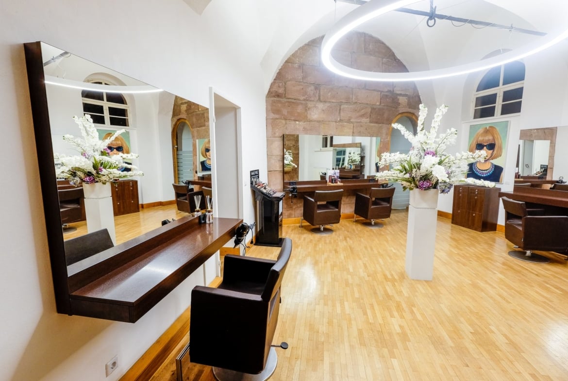 Friseur und Visagist
