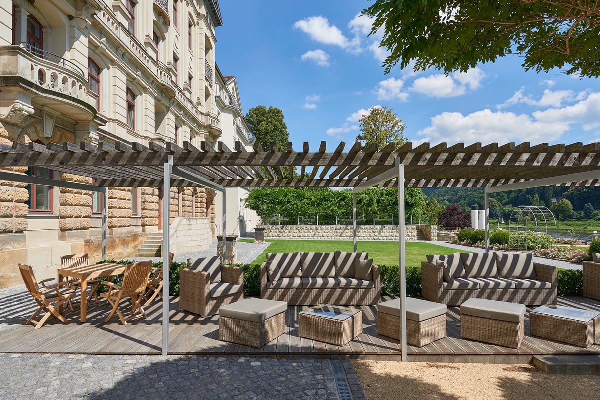 Elbresidenz_Hotelterrasse-Bernhard-Strauss