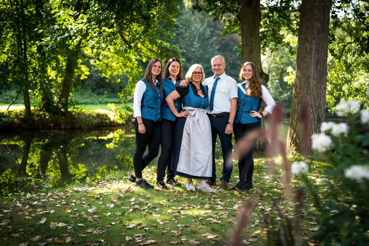 Familienbild-2-min