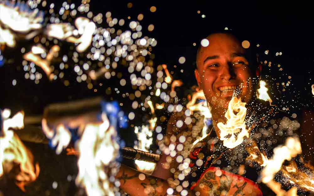 Freaks on Fire – Feuershow & Lichtshow
