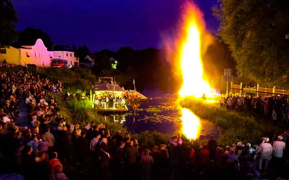 Freaks on Fire – Feuershow & Lichtshow