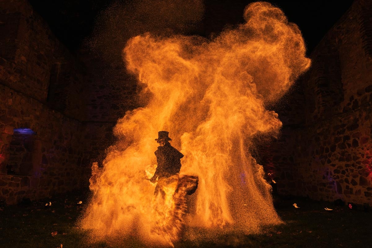 Feuersturm-Funkeneffekt-von-Freaks-on-Fire