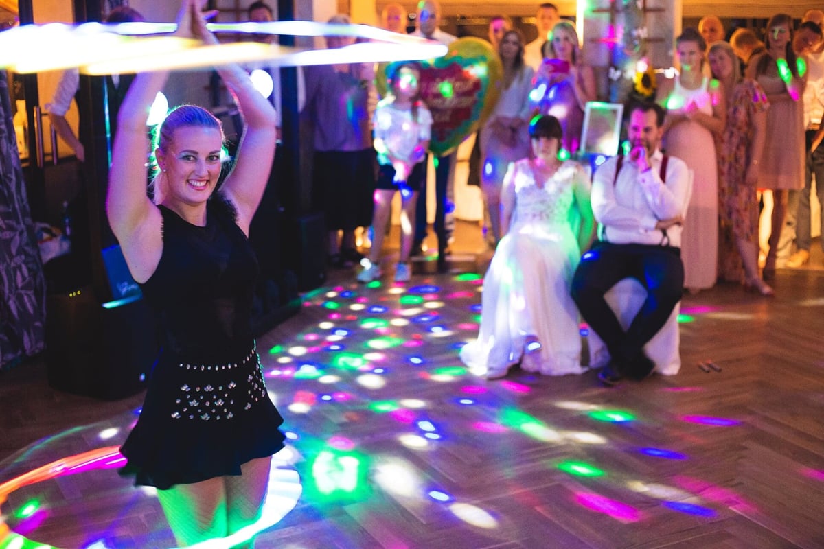 Hula-Nelly-Show-LED-1